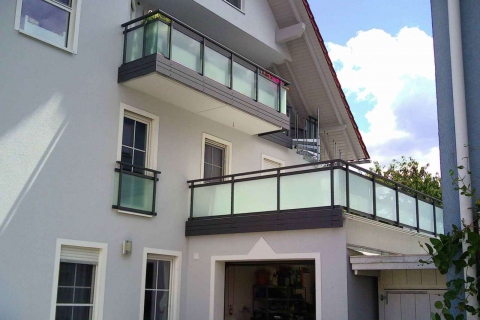 G192-Glas-Aluminium-Balkone-Balkongelaender-Rieb-Balkone-Wartungsfrei-Gelaender-Nie-mehr-Streichen