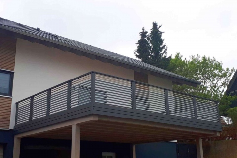 W182-Waagerecht-Aluminium-Balkone-Balkongelaender-Rieb-Balkone-Wartungsfrei-Gelaender-Nie-mehr-Streichen