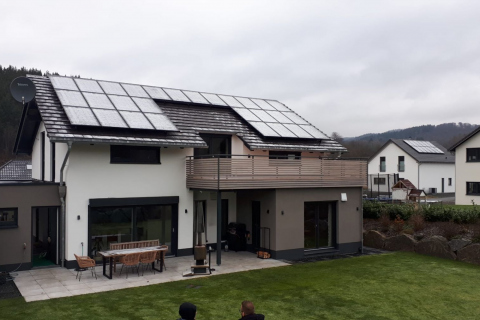 W201-Waagerecht-Aluminium-Balkone-Balkongelaender-Rieb-Balkone-Wartungsfrei-Gelaender-Nie-mehr-Streichen