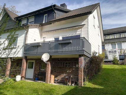 R069-Berlin-Rieb-Balkone-Geländer-Aluminium-Wartungsfrei-Balkongeländer-Renovierung-Witterungsbeständig.jpg