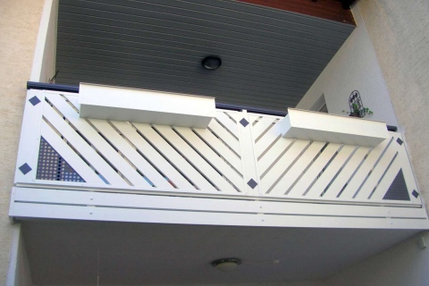 D087-Diagonal-Aluminium-Balkone-Balkongelaender-Rieb-Balkone-Wartungsfrei-Gelaender-Nie-mehr-Streichen