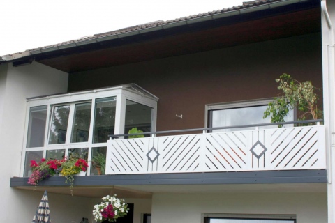 D002-Diagonal-Aluminium-Balkone-Balkongelaender-Rieb-Balkone-Wartungsfrei-Gelaender-Nie-mehr-Streichen