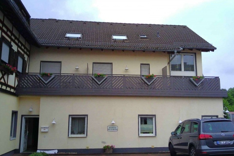 D009-Diagonal-Aluminium-Balkone-Balkongelaender-Rieb-Balkone-Wartungsfrei-Gelaender-Nie-mehr-Streichen