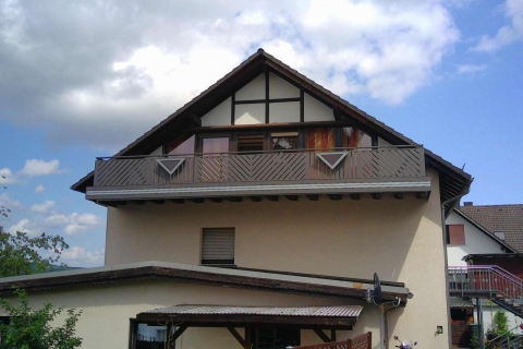 D011-Diagonal-Aluminium-Balkone-Balkongelaender-Rieb-Balkone-Wartungsfrei-Gelaender-Nie-mehr-Streichen