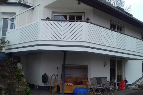 D025-Diagonal-Aluminium-Balkone-Balkongelaender-Rieb-Balkone-Wartungsfrei-Gelaender-Nie-mehr-Streichen