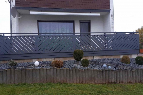 D027-Diagonal-Aluminium-Balkone-Balkongelaender-Rieb-Balkone-Wartungsfrei-Gelaender-Nie-mehr-Streichen