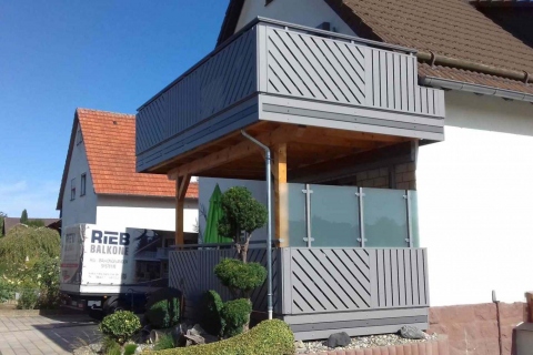D031-Diagonal-Aluminium-Balkone-Balkongelaender-Rieb-Balkone-Wartungsfrei-Gelaender-Nie-mehr-Streichen
