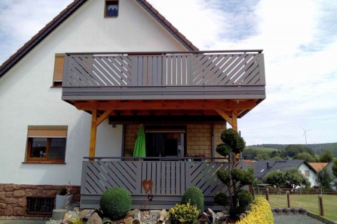 D045-Diagonal-Aluminium-Balkone-Balkongelaender-Rieb-Balkone-Wartungsfrei-Gelaender-Nie-mehr-Streichen