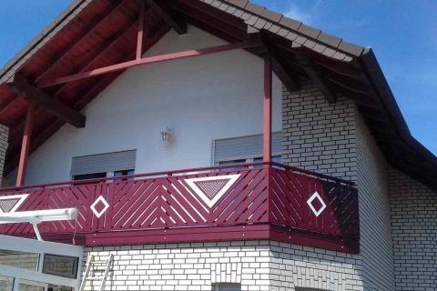 D049-Diagonal-Aluminium-Balkone-Balkongelaender-Rieb-Balkone-Wartungsfrei-Gelaender-Nie-mehr-Streichen