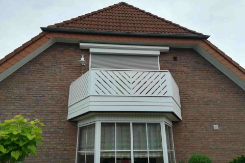 D070-Diagonal-Aluminium-Balkone-Balkongelaender-Rieb-Balkone-Wartungsfrei-Gelaender-Nie-mehr-Streichen