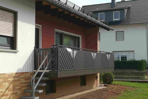 D071-Diagonal-Aluminium-Balkone-Balkongelaender-Rieb-Balkone-Wartungsfrei-Gelaender-Nie-mehr-Streichen