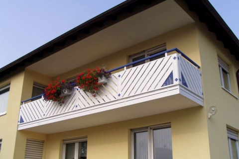 D072-Diagonal-Aluminium-Balkone-Balkongelaender-Rieb-Balkone-Wartungsfrei-Gelaender-Nie-mehr-Streichen