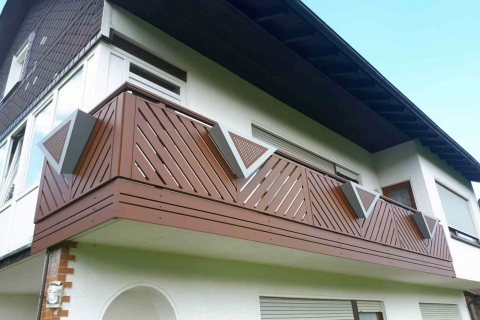 D078-Diagonal-Aluminium-Balkone-Balkongelaender-Rieb-Balkone-Wartungsfrei-Gelaender-Nie-mehr-Streichen