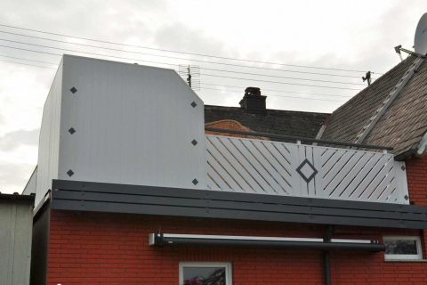 D101-Diagonal-Aluminium-Balkone-Balkongelaender-Rieb-Balkone-Wartungsfrei-Gelaender-Nie-mehr-Streichen