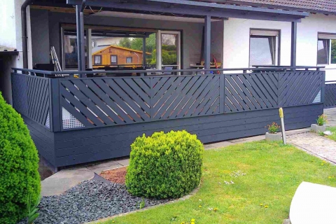 D189-Diagonal-Aluminium-Balkone-Balkongelaender-Rieb-Balkone-Wartungsfrei-Gelaender-Nie-mehr-Streichen
