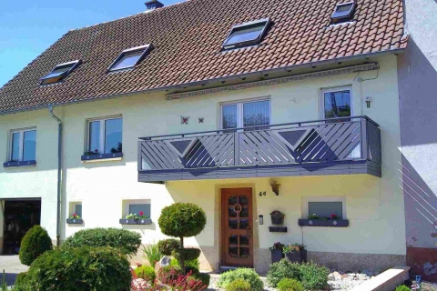 D195-Diagonal-Aluminium-Balkone-Balkongelaender-Rieb-Balkone-Wartungsfrei-Gelaender-Nie-mehr-Streichen