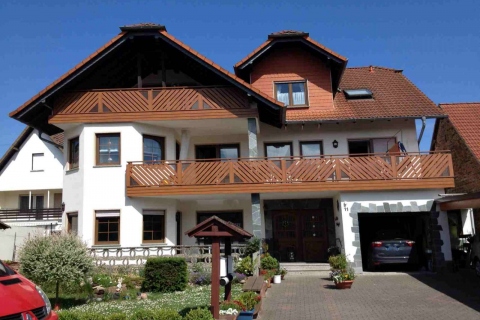 D197-Diagonal-Aluminium-Balkone-Balkongelaender-Rieb-Balkone-Wartungsfrei-Gelaender-Nie-mehr-Streichen