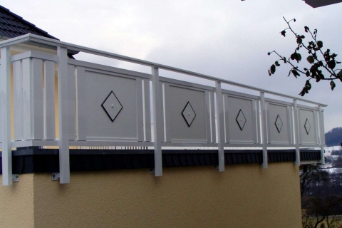 GS001-Aluminium-Balkone-Balkongelaender-Rieb-Balkone-Wartungsfrei-Gelaender-Nie-mehr-Streichen
