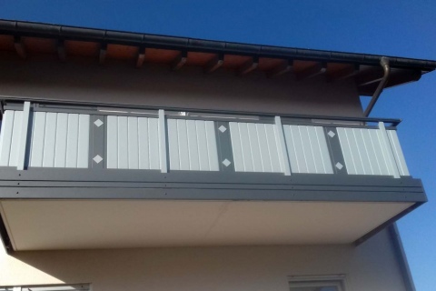 GS002-Aluminium-Balkone-Balkongelaender-Rieb-Balkone-Wartungsfrei-Gelaender-Nie-mehr-Streichen