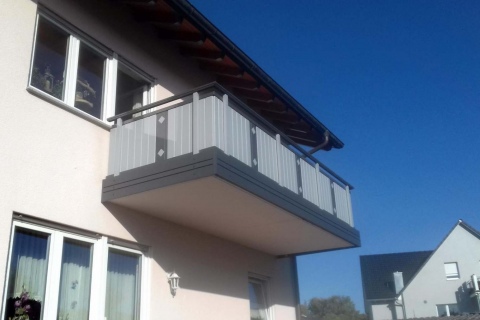 GS006-Aluminium-Balkone-Balkongelaender-Rieb-Balkone-Wartungsfrei-Gelaender-Nie-mehr-Streichen