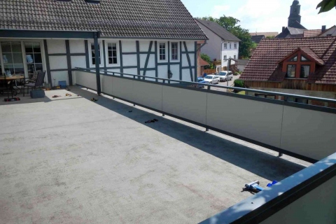 GS017-Aluminium-Balkone-Balkongelaender-Rieb-Balkone-Wartungsfrei-Gelaender-Nie-mehr-Streichen
