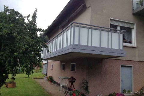 GS022-Aluminium-Balkone-Balkongelaender-Rieb-Balkone-Wartungsfrei-Gelaender-Nie-mehr-Streichen