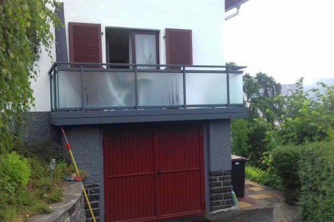 G007-Glas-Aluminium-Balkone-Balkongelaender-Rieb-Balkone-Wartungsfrei-Gelaender-Nie-mehr-Streichen