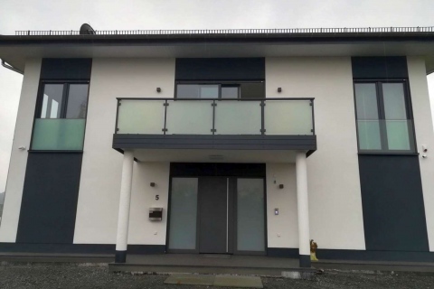 G013-Glas-Aluminium-Balkone-Balkongelaender-Rieb-Balkone-Wartungsfrei-Gelaender-Nie-mehr-Streichen