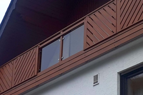 G016-Glas-Aluminium-Balkone-Balkongelaender-Rieb-Balkone-Wartungsfrei-Gelaender-Nie-mehr-Streichen