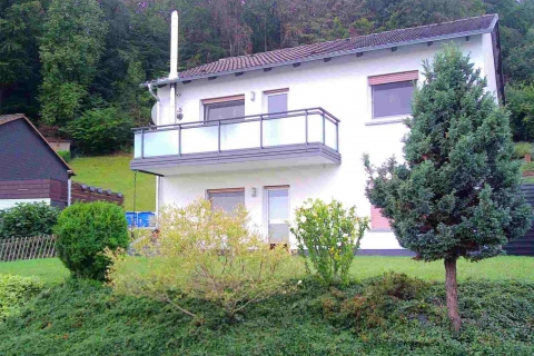 G047-Glas-Aluminium-Balkone-Balkongelaender-Rieb-Balkone-Wartungsfrei-Gelaender-Nie-mehr-Streichen