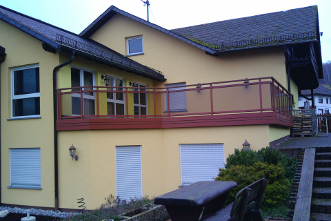 G056-Glas-Aluminium-Balkone-Balkongelaender-Rieb-Balkone-Wartungsfrei-Gelaender-Nie-mehr-Streichen