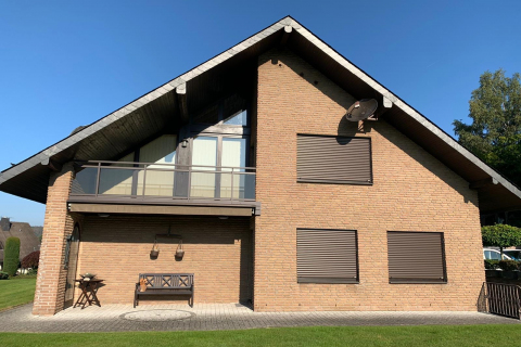 G175-Glas-Aluminium-Balkone-Balkongelaender-Rieb-Balkone-Wartungsfrei-Gelaender-Nie-mehr-Streichen