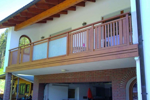 G183-Glas-Aluminium-Balkone-Balkongelaender-Rieb-Balkone-Wartungsfrei-Gelaender-Nie-mehr-Streichen
