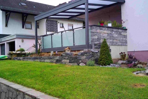 G195-Glas-Aluminium-Balkone-Balkongelaender-Rieb-Balkone-Wartungsfrei-Gelaender-Nie-mehr-Streichen