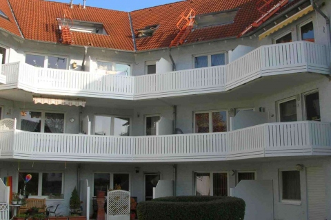 M002-Aluminium-Balkone-Balkongelaender-Rieb-Balkone-Wartungsfrei-Gelaender-Nie-mehr-Streichen