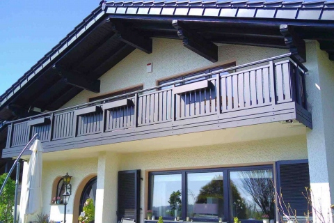 S006-Aluminium-Balkone-Balkongelaender-Rieb-Balkone-Wartungsfrei-Gelaender-Nie-mehr-Streichen