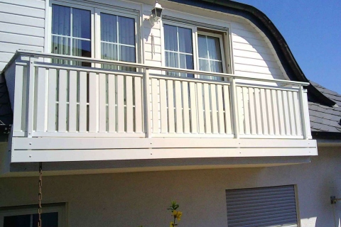 S007-Aluminium-Balkone-Balkongelaender-Rieb-Balkone-Wartungsfrei-Gelaender-Nie-mehr-Streichen