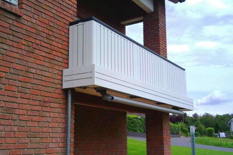 S012-Aluminium-Balkone-Balkongelaender-Rieb-Balkone-Wartungsfrei-Gelaender-Nie-mehr-Streichen