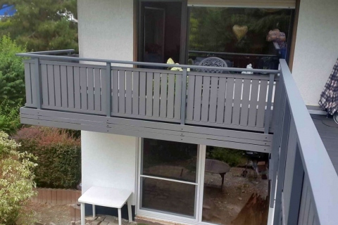 S025-Aluminium-Balkone-Balkongelaender-Rieb-Balkone-Wartungsfrei-Gelaender-Nie-mehr-Streichen