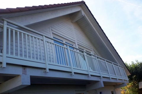 S052-Aluminium-Balkone-Balkongelaender-Rieb-Balkone-Wartungsfrei-Gelaender-Nie-mehr-Streichen