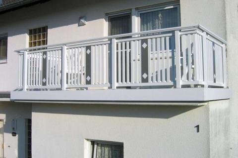 S073-Aluminium-Balkone-Balkongelaender-Rieb-Balkone-Wartungsfrei-Gelaender-Nie-mehr-Streichen