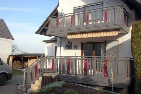 S076-Aluminium-Balkone-Balkongelaender-Rieb-Balkone-Wartungsfrei-Gelaender-Nie-mehr-Streichen