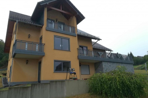 S091-Aluminium-Balkone-Balkongelaender-Rieb-Balkone-Wartungsfrei-Gelaender-Nie-mehr-Streichen