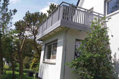 S101-Aluminium-Balkone-Balkongelaender-Rieb-Balkone-Wartungsfrei-Gelaender-Nie-mehr-Streichen