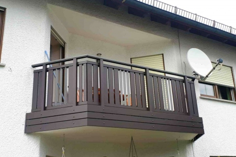 S116-Aluminium-Balkone-Balkongelaender-Rieb-Balkone-Wartungsfrei-Gelaender-Nie-mehr-Streichen