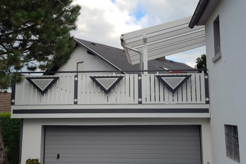 S127-Aluminium-Balkone-Balkongelaender-Rieb-Balkone-Wartungsfrei-Gelaender-Nie-mehr-Streichen