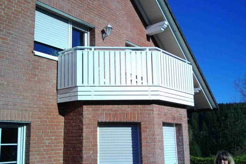 S180-Aluminium-Balkone-Balkongelaender-Rieb-Balkone-Wartungsfrei-Gelaender-Nie-mehr-Streichen