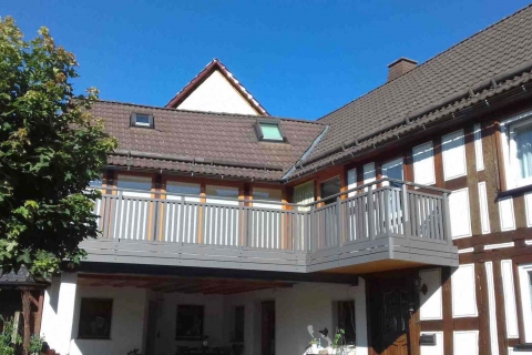 S198-Aluminium-Balkone-Balkongelaender-Rieb-Balkone-Wartungsfrei-Gelaender-Nie-mehr-Streichen