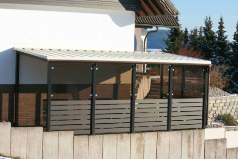 T002-Aluminium-Balkone-Balkongelaender-Rieb-Balkone-Wartungsfrei-Gelaender-Nie-mehr-Streichen