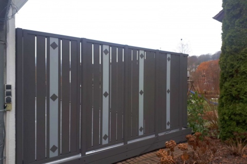 T006-Aluminium-Balkone-Balkongelaender-Rieb-Balkone-Wartungsfrei-Gelaender-Nie-mehr-Streichen